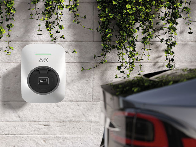 IEC 62196 Level 2 Wallbox Electric Car EV Charging Station 7.4KW EV Charger For Tesla